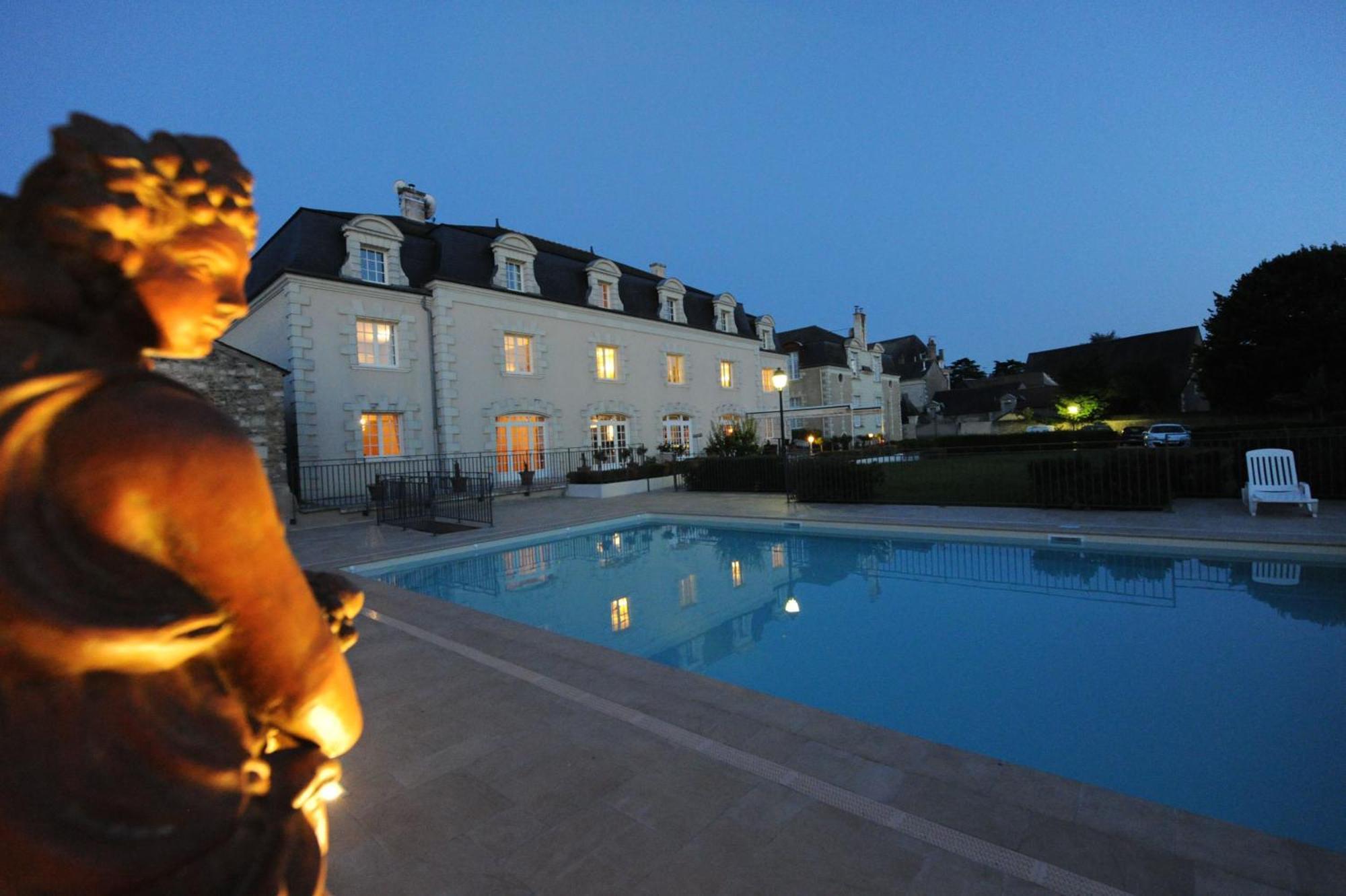 Hotel Spa Le Relais Du Bellay モントルイユ・ベレ エクステリア 写真