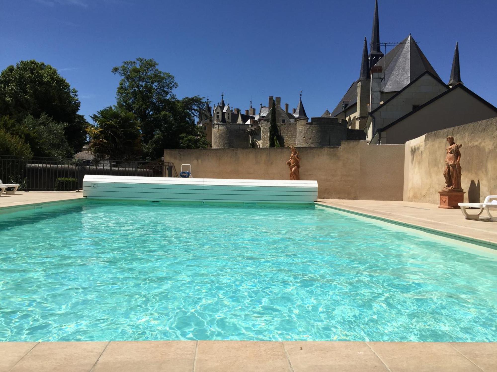 Hotel Spa Le Relais Du Bellay モントルイユ・ベレ エクステリア 写真