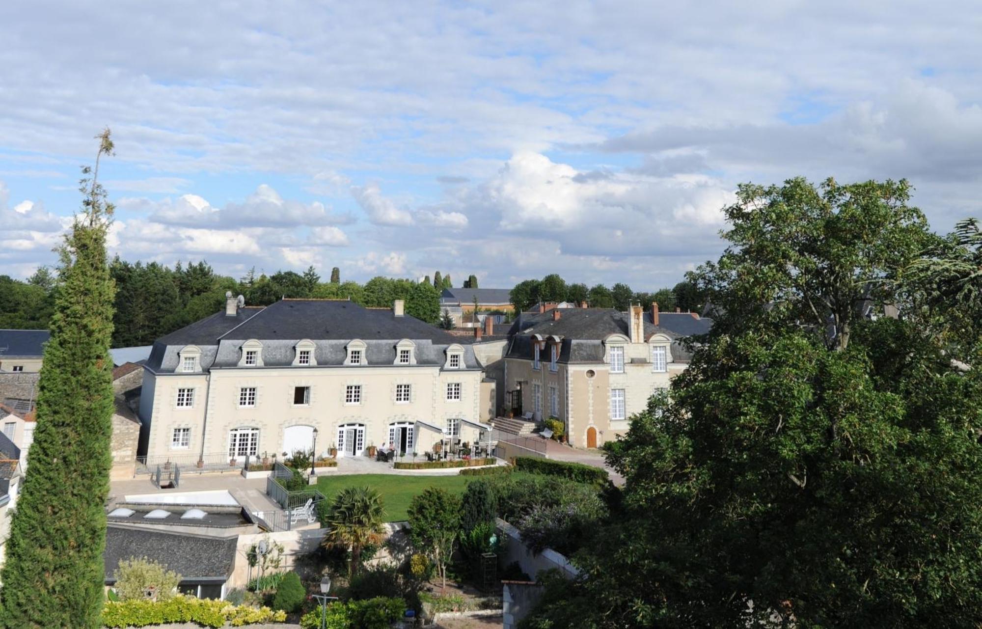 Hotel Spa Le Relais Du Bellay モントルイユ・ベレ エクステリア 写真