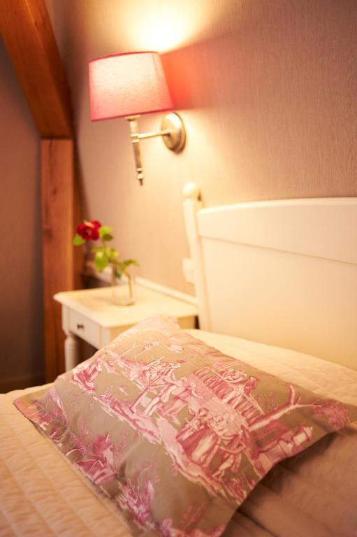 Hotel Spa Le Relais Du Bellay モントルイユ・ベレ 部屋 写真